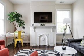 Modern, Convenient Gem: Urban Retreat 'n Richmond